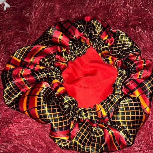 African printed satin lined hair  bonnet - Picture 4 of 10